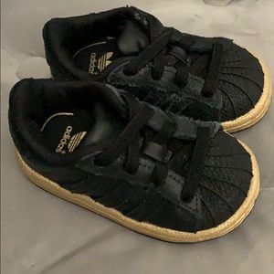 ADIDAS SUPERSTAR {toddler size 4}